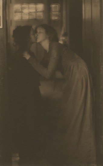 Clarence H. White, The Kiss (The Reynolds Sisters), 1904
Vintage platinum print, 9 1/4 x 5 3/4 in. (23.5 x 14.6 cm)
4191
Sold