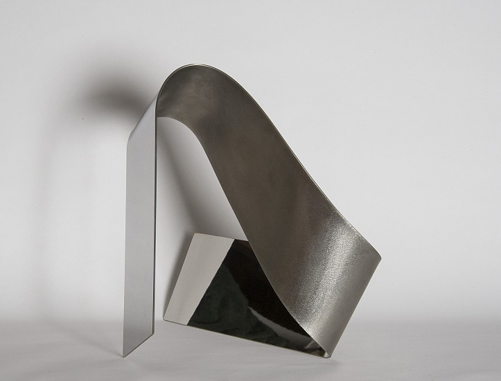 Joe Gitterman, Poised 16, 2015
Stainless steel, 17 1/2 x 19 3/4 x 14 1/2 in. (44.5 x 50.2 x 36.8 cm)
7325