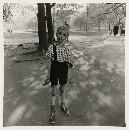 Diane Arbus, Child with a Toy Hand Grenade in Central Park, N.Y.C., 1962
Gelatin silver print; printed later, 15 1/16 x 14 15/16 in. (38.3 x 37.9 cm)
Print by Neil Selkirk
Titled, dated, with "Neil Selkirk" and Doon Arbus's signature in ink within estate stamp along with Doon Arbus copyright stamp on print verso.
8523
$150,000