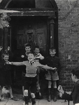 Roger Mayne | Gitterman Gallery Web Site