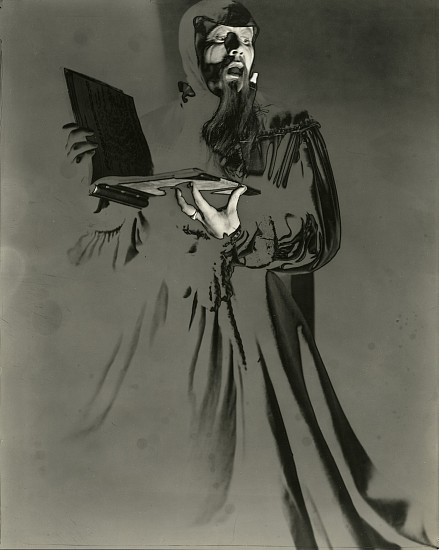Edmund Teske, Robert Schrewsbury as "Mephisto" in "Faust", Chicago, 1936
Vintage gelatin silver print; solarization, 10 x 8 1/16 in. (25.4 x 20.5 cm)
5961