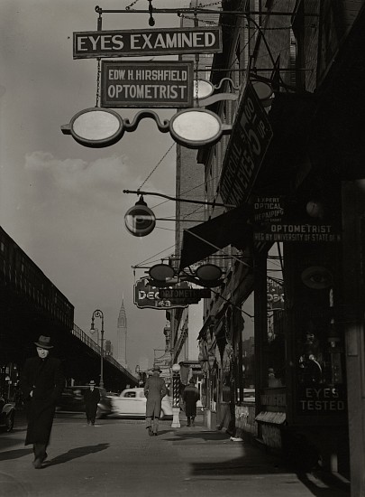 Eliot Elisofon, Optometrist Hirshfield, 139 3rd Ave, NYC, c. 1937
Vintage gelatin silver print, 4 x 3 in. (10.2 x 7.6 cm)
6099
Sold