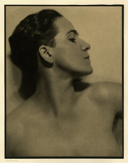 Daniel Masclet, Ma Femme , 1927
Vintage gelatin silver print, 8 3/16 x 6 5/16 in. (20.8 x 16 cm)
(Masclet's wife, Francesca)
4309
Sold
