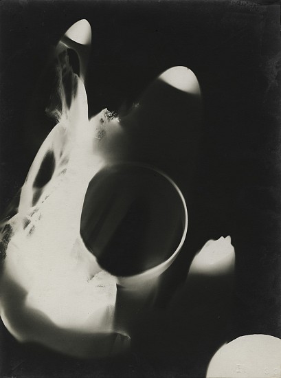 Raoul Ubac, Untitled, 1933
Vintage gelatin silver print, 9 3/16 x 6 7/8 in. (23.3 x 17.5 cm)
7157
