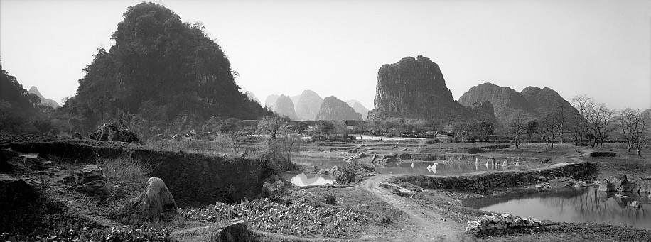 Lois Conner, Bao An, Guangxi, China, 1985
Platinum print, 6 1/2 x 16 1/2 in. (16.5 x 41.9 cm)
Edition of 10
5892