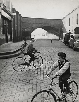 Roger Mayne - Battersea