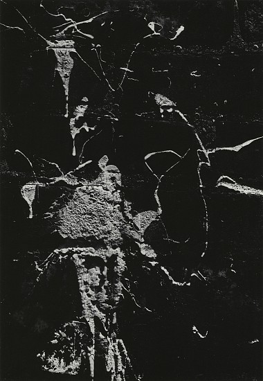 Aaron Siskind, Chicago, 1948
Early gelatin silver print, printed Feb. 1957, 13 7/16 x 9 5/16 in. (34.1 x 23.6 cm)
7561
Price Upon Request