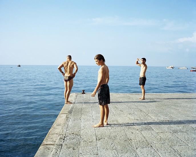 Allen Frame, Figures on the Pier, Positano, Italy, 2018
Chromogenic color print, 21 7/8 x 27 1/2 in. (55.6 x 69.8 cm)
Edition of 5
7867