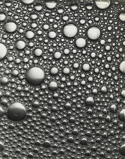Jean-Pierre Sudre, Untitled, c. 1965-67
Vintage gelatin silver print, 11 7/8 x 8 7/8 in. (30.2 x 22.5 cm)
7896
$5,500