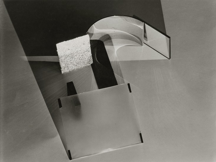 Henry Holmes Smith, Light Study, 1946
Vintage gelatin silver print, 6 15/16 x 9 1/4 in. (17.6 x 23.5 cm)
6988
$7,000
