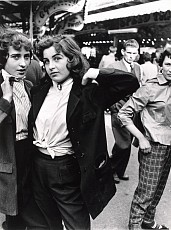 News: THE SUNDAY TIMES: Roger MayneÃ¢â‚¬â„¢s photos of youthful spirit in postwar Britain, June  8, 2024