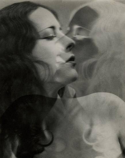 Francois Kollar, Untitled, c. 1933
Vintage gelatin silver print, 11 13/16 x 9 3/8 in. (30 x 23.8 cm)
8567
$7,500