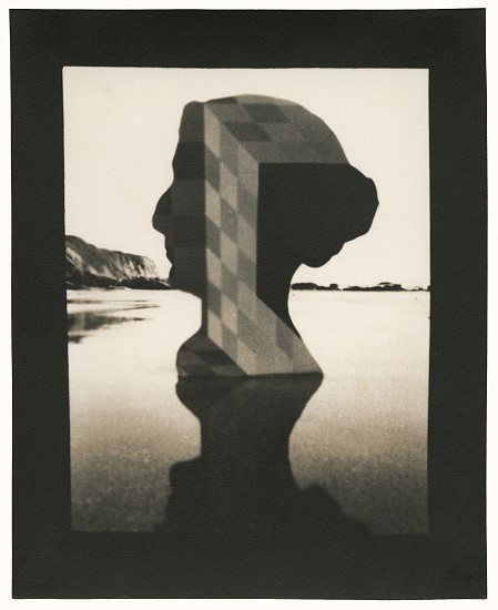 Ruth Thorne-Thomsen, Geometric Lady, California, 1982
Vintage gelatin silver print, 4 1/2 x 3 1/2 in. (11.4 x 8.9 cm)
8766
Sold