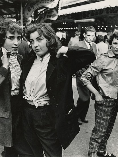 Roger Mayne, Teddy Girls, Battersea Fun Fair, 1956
Vintage gelatin silver print, 22 7/8 x 17 1/16 in. (58.1 x 43.3 cm)
Signed, titled, and dated with notations in pencil and ink on print verso.
8277
$14,600
