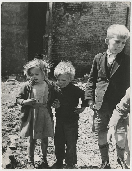 Roger Mayne, Children on a Bombsite, Waverly Walk, London, 1957
Vintage gelatin silver print, 7 3/8 x 5 5/8 in. (18.7 x 14.3 cm)
Signed, titled, and dated notations in pencil and photographer's stamps on print verso.
8307
$6,450